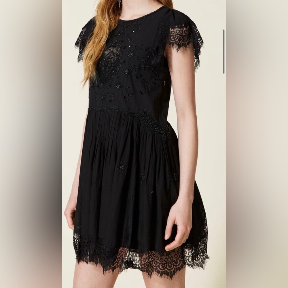 TWINSET Milano Hand-embroidered dress with inlaid lace